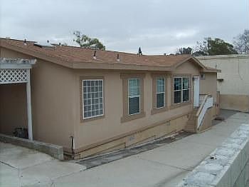 1st image of 980 E 9th St