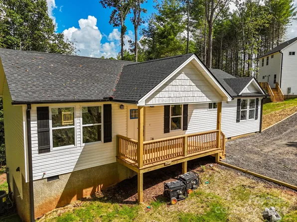13 Greenridge Rd, Weaverville, NC 28787