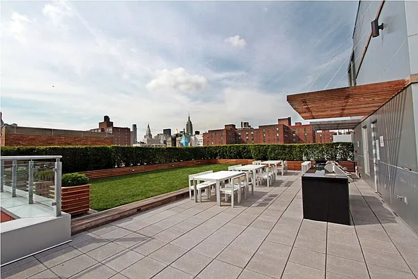 Rented by Compass | media 12