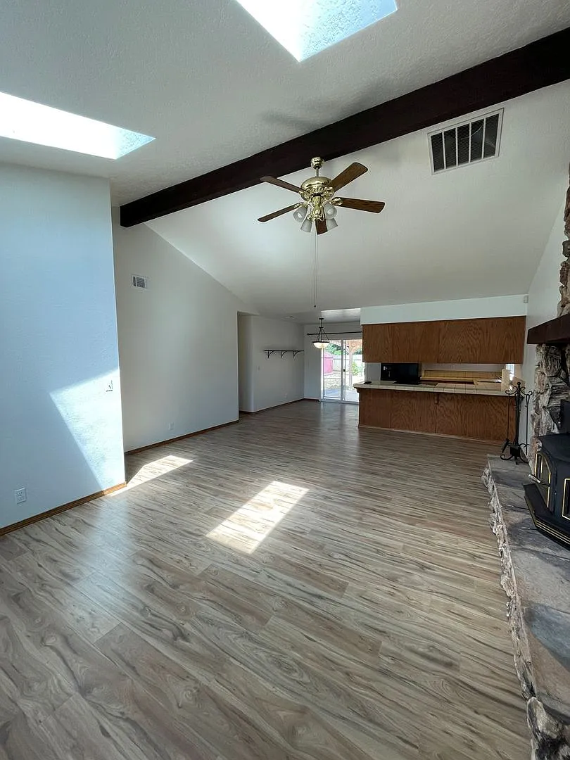 Charming 3-Bedroom Home in Desirable Cutten Neighborhood — Photo 3