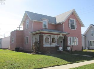 637 W Center St, Fostoria, OH 44830