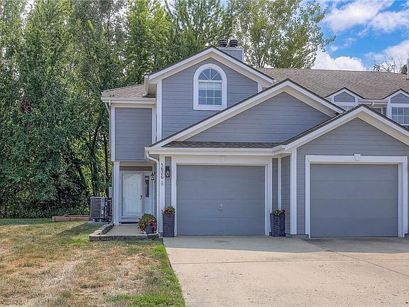 2nd image of 5826 NW Plantation Ln