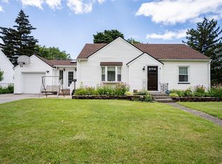 427 Shelford Rd, Rochester, NY 14609