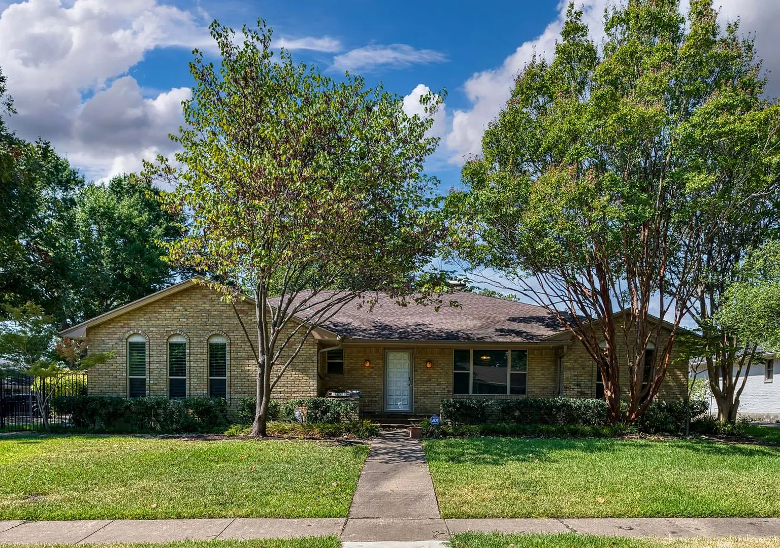 Available Now! Ready For Move In. — Photo 1