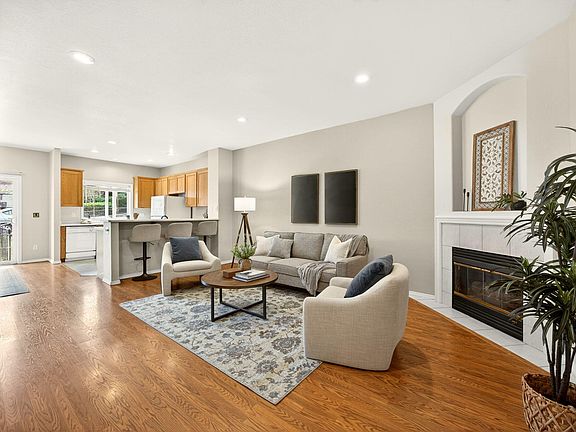 4th image of 485 Larkspur Ln