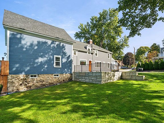 4th image of 121 Prospect Street