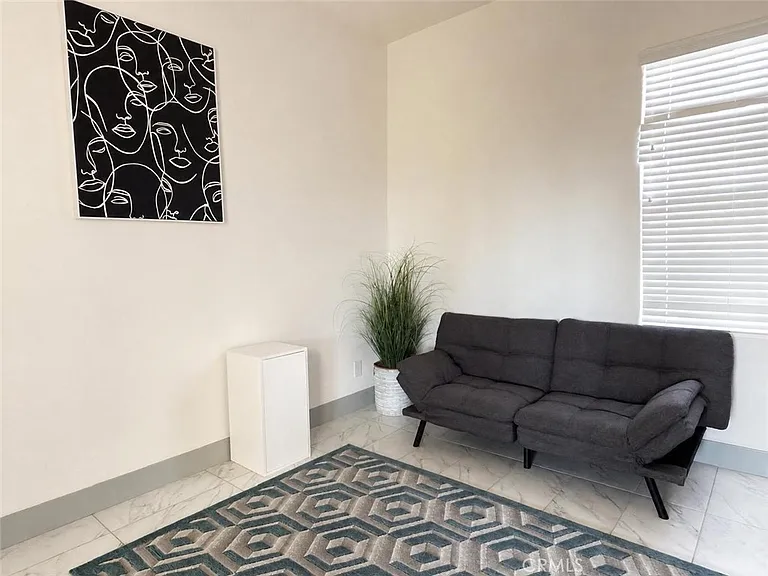 11495 Foxdale Dr — Photo 12