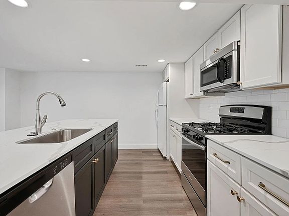 2nd image of 4429 N Kildare Ave #G