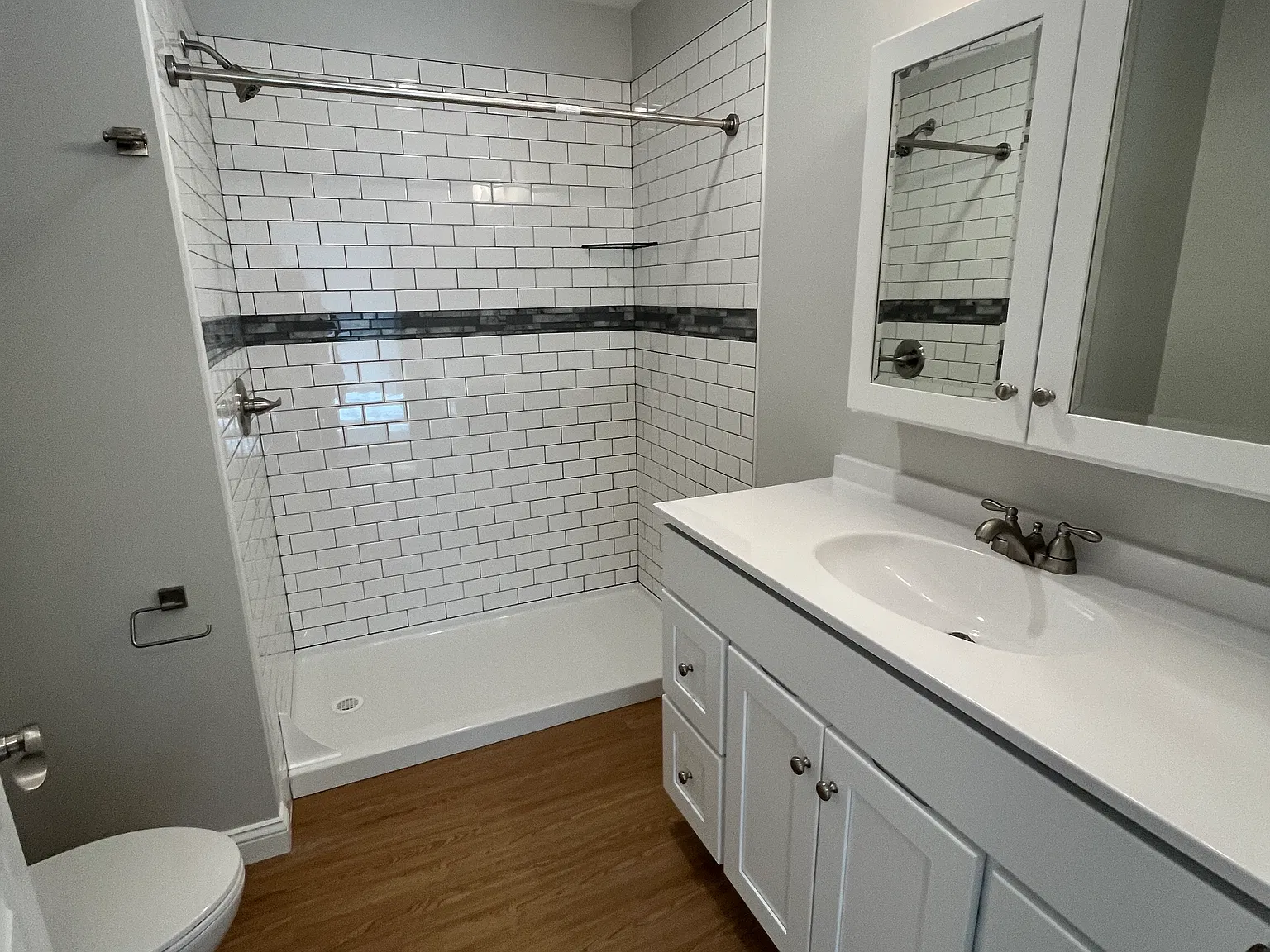 2 bed, 1000 sqft, $1,275 — Photo 4