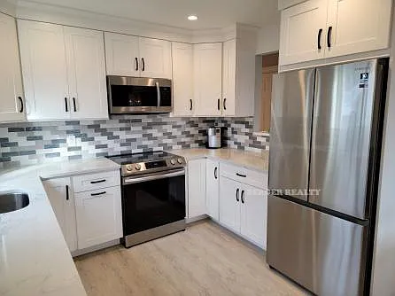 212 Simpson Ave #1 — Photo 5