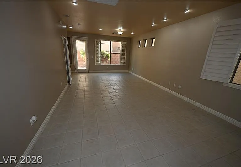 9788 Villa Lorena Ave — Photo 5