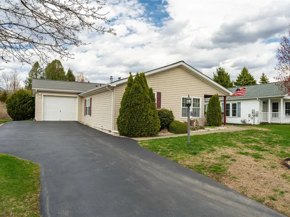 16 Vero Drive, Poughkeepsie, NY 12603