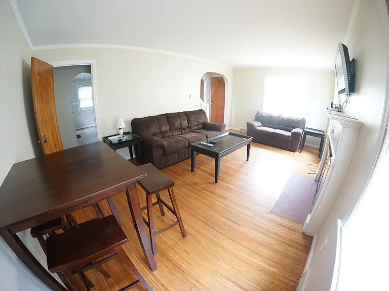 1218 Genesee St — Photo 11