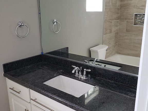 New kitchen cabinets and granite countertops