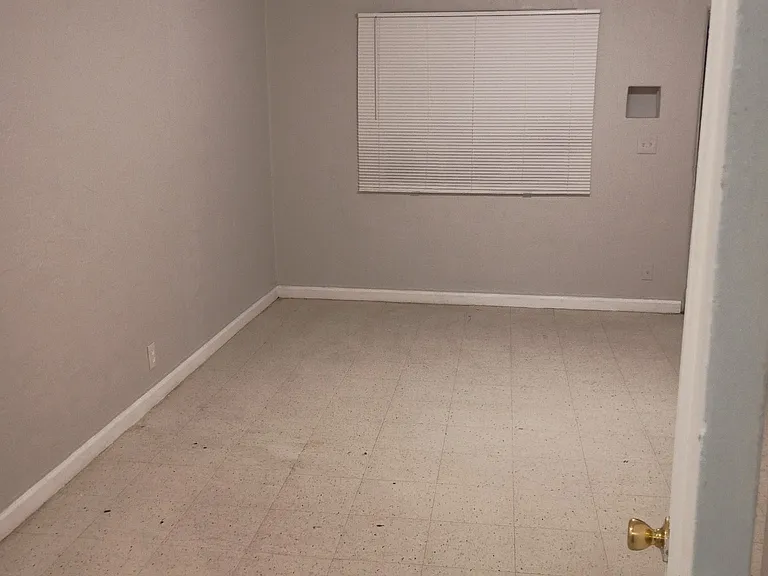 721 E Turney Ave #14 — Photo 5