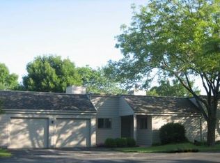 6364 Golf Lakes Dr, Bay City, MI 48706