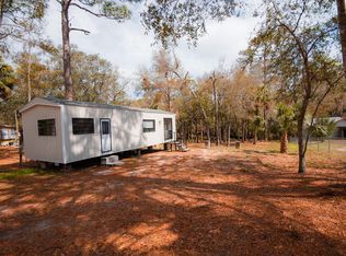 1418 Cedar St NE, Steinhatchee, FL 32359