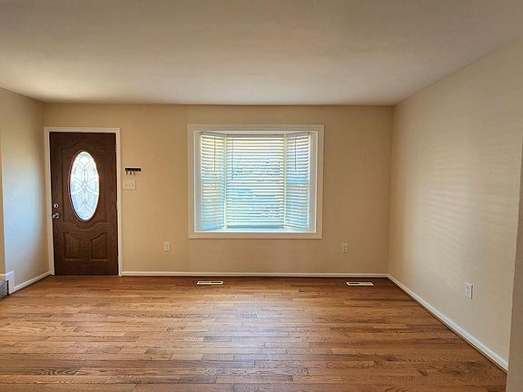 3rd image of 1050 Brightleaf Dr