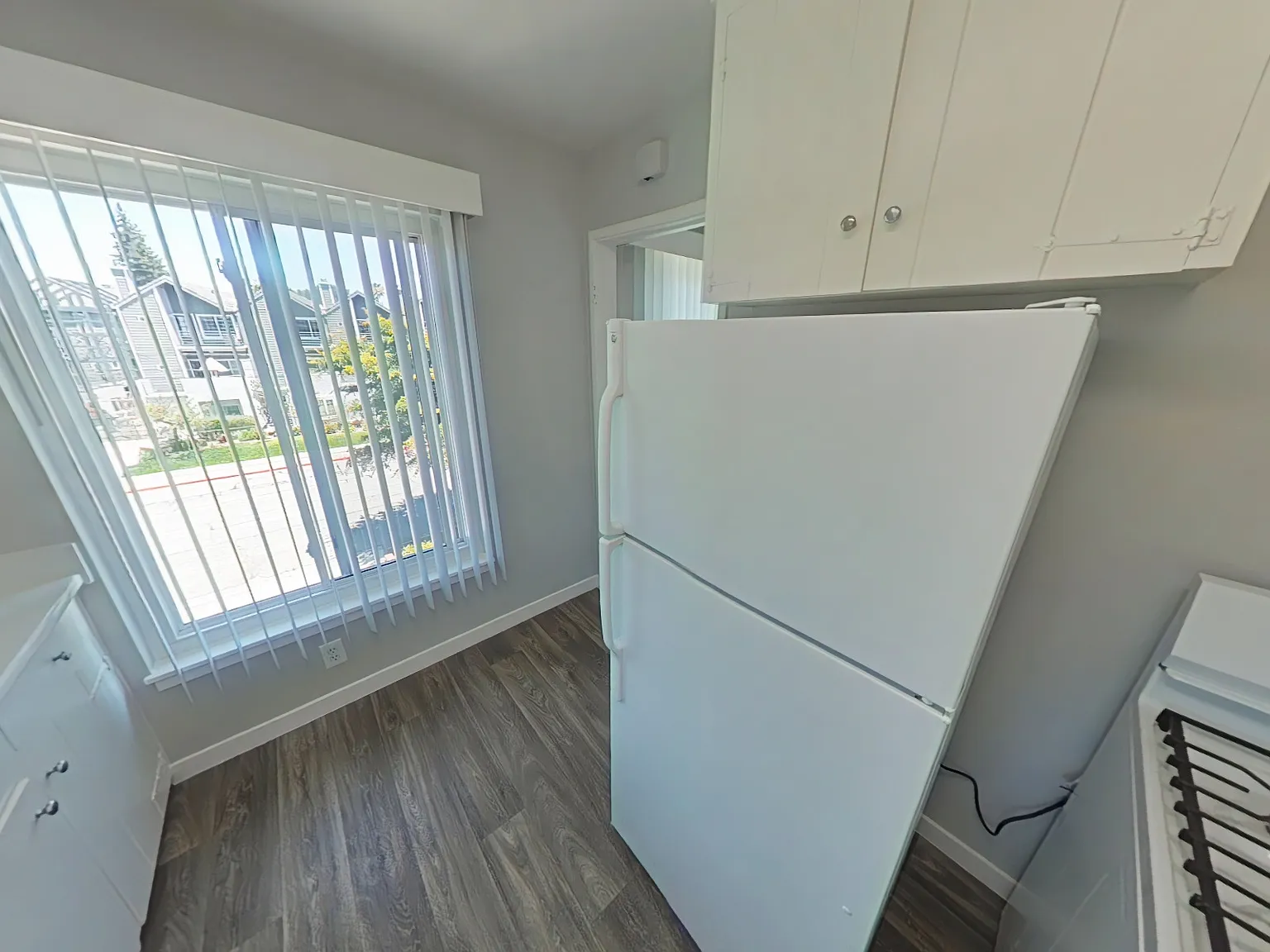 123 N El Camino — Photo 4