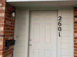 2601 Oak Ave, Groves, TX 77619