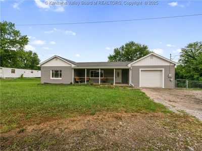 2635 Greenhills Rd, Ravenswood, WV, 26164