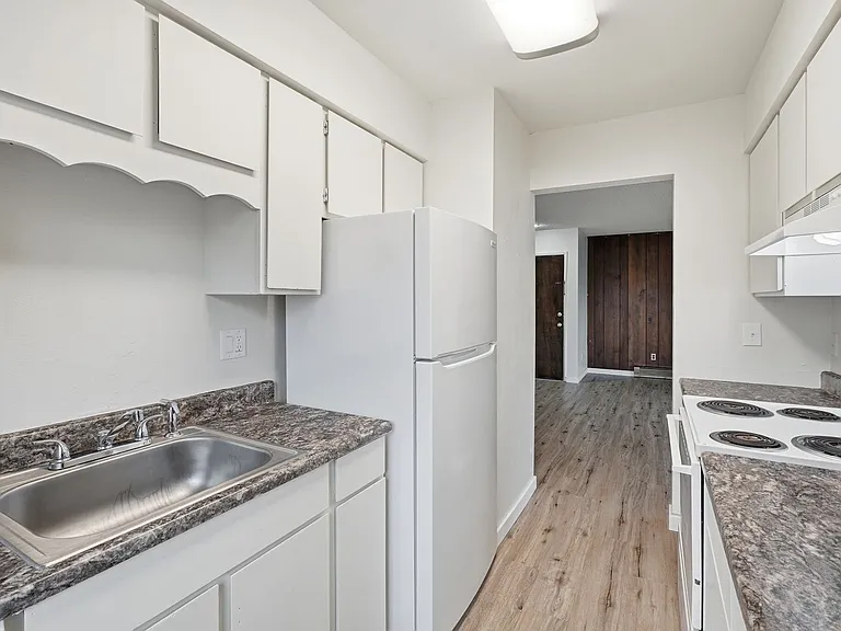 3102 E 27th Ave — Photo 83