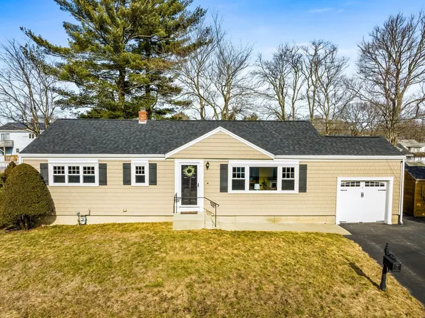 38 House Rock Rd, Weymouth, MA 02188