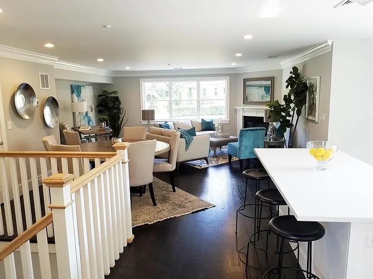 1525 Beacon St #3 — Photo 6
