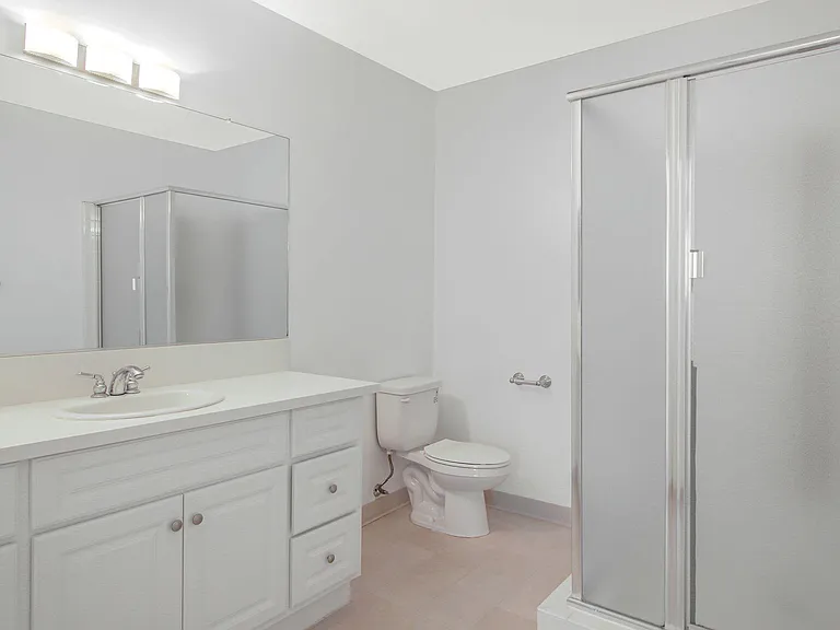 320 N La Peer Drive — Photo 9