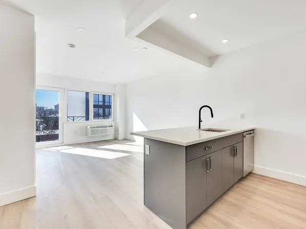 28 Spencer Place image 1 of 27