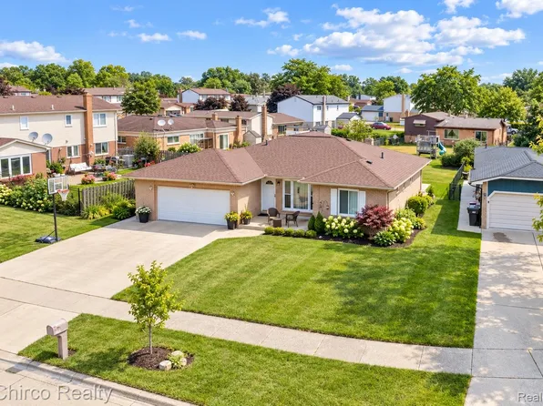 38134 Chatham Ct, Sterling Heights, MI 48310