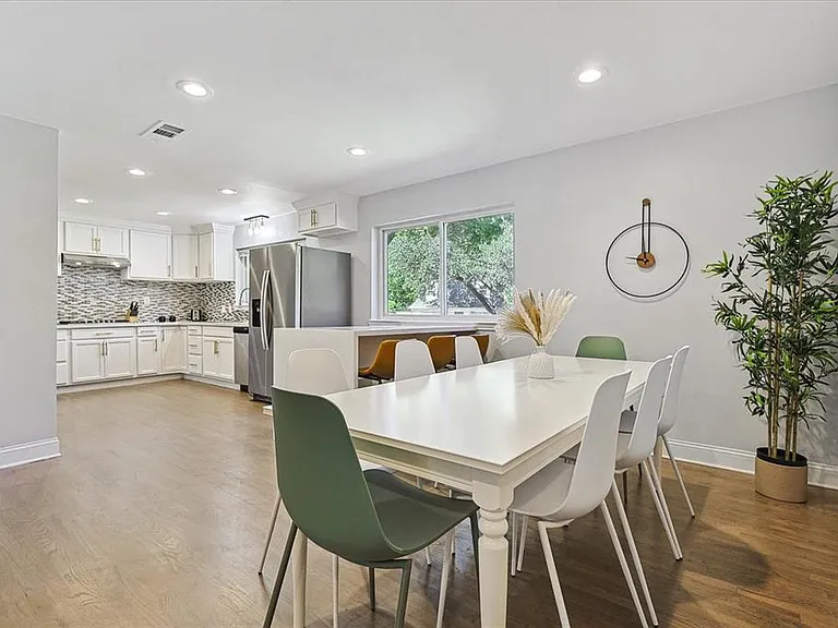 3608 Courtdale Dr — Photo 16