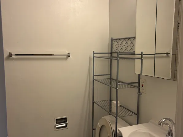 5216 Rainier Ave S #202, Seattle, WA 98118