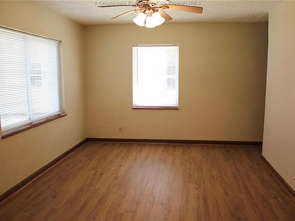 5th image of 1811 Summers Ave