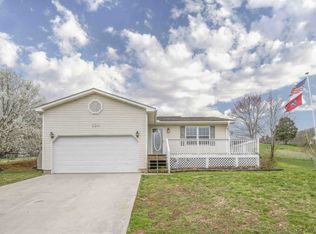 134 Crabtree Ln, Caryville, TN 37714