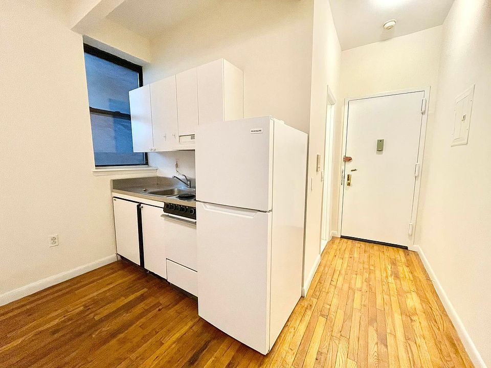 1st image of 606 8th Ave APT 4A