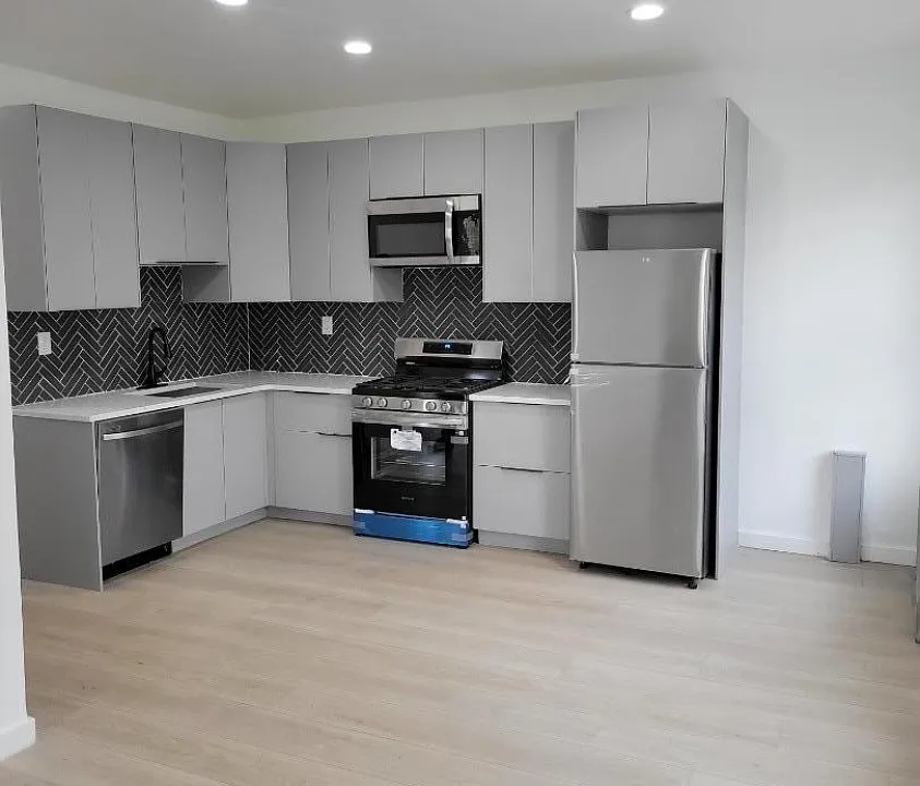 851 Madison Ave #3A