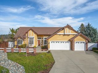 838 Sierra Vista Ct, Auburn, CA 95603