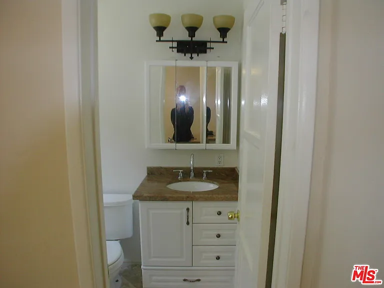1227 Franklin St #B — Photo 7