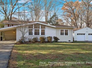 8902 Beauchamp Dr, Alexandria, VA 22309
