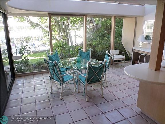 3rd image of 179 Royal Palm Dr
