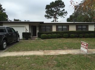 7054 Berrywood Ln, Jacksonville, FL 32277