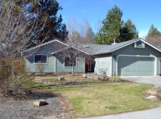 1133 SE Teakwood Dr, Bend, OR 97702