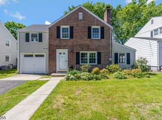 28 E Young St, Somerville, NJ 08876
