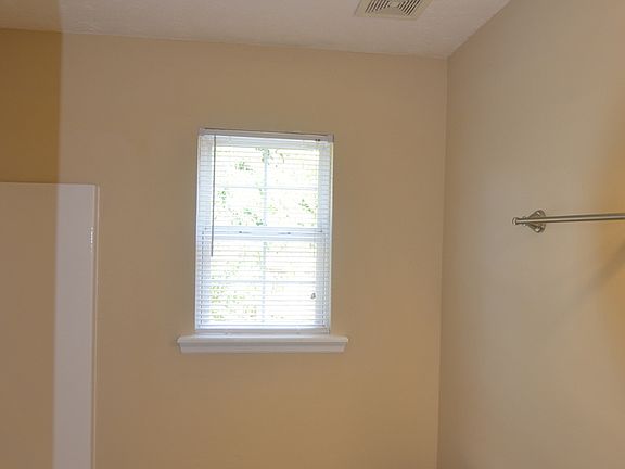 5th image of 1930 Seaborn Dr