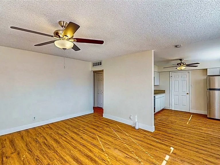 1302 Rexford Pl #1 — Photo 15