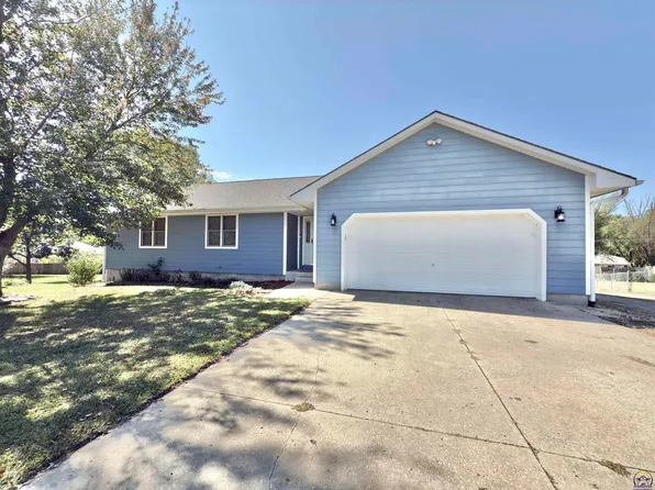 635 NE Margo Ct, Topeka, KS 66617
