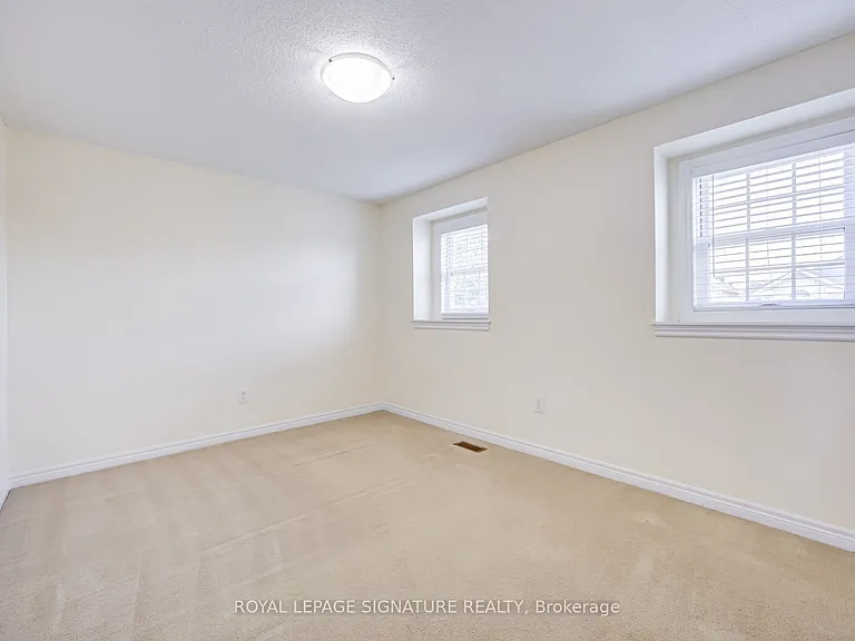 44 Selby Dr — Photo 24