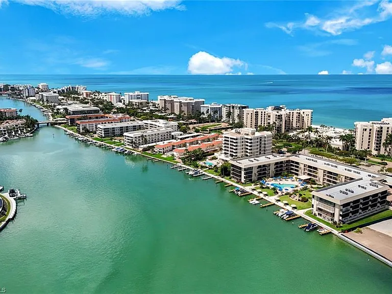 3200 Gulf Shore Blvd N #112 — Photo 31