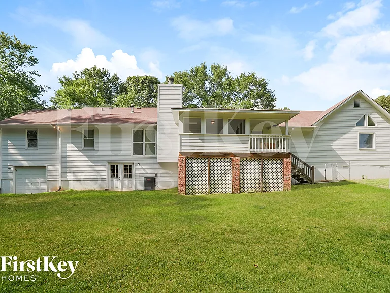 226 David Larsen Dr — Photo 18